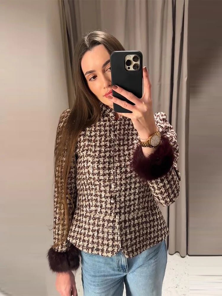 Mira Damenjacke | Elegante Tweed mit Faux Pelz Manschetten 1