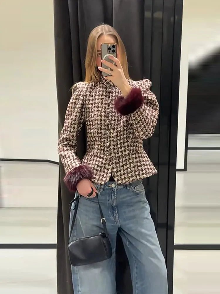 Mira Damenjacke | Elegante Tweed mit Faux Pelz Manschetten 4