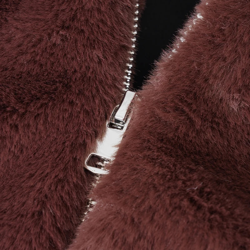 Damen Felljacke mit Reißverschluss – Warm & Elegant