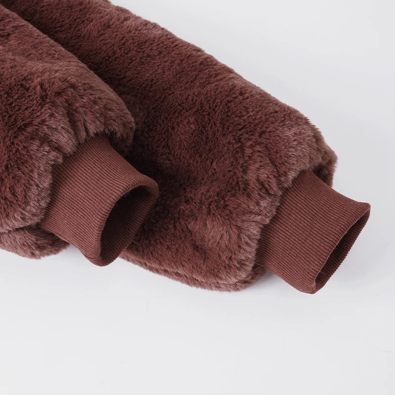 Damen Felljacke mit Reißverschluss – Warm & Elegant