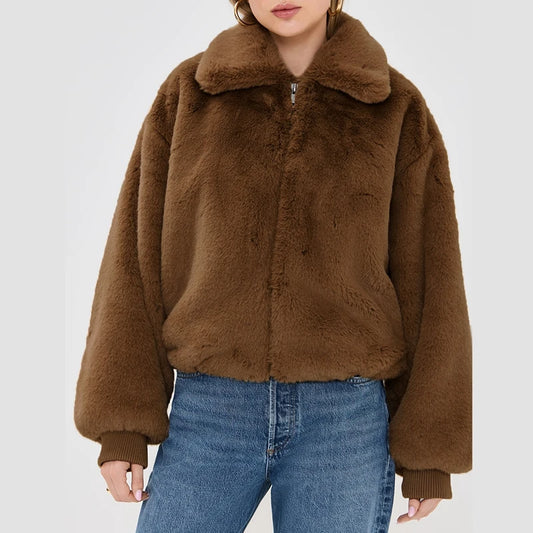 Damen Felljacke mit Reißverschluss – Warm & Elegant