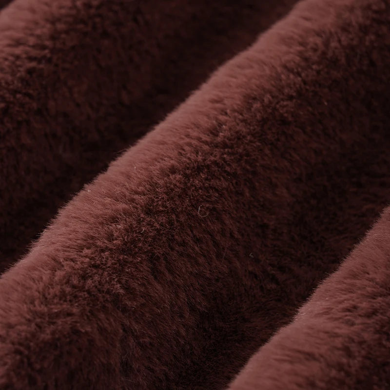 Damen Felljacke mit Reißverschluss – Warm & Elegant