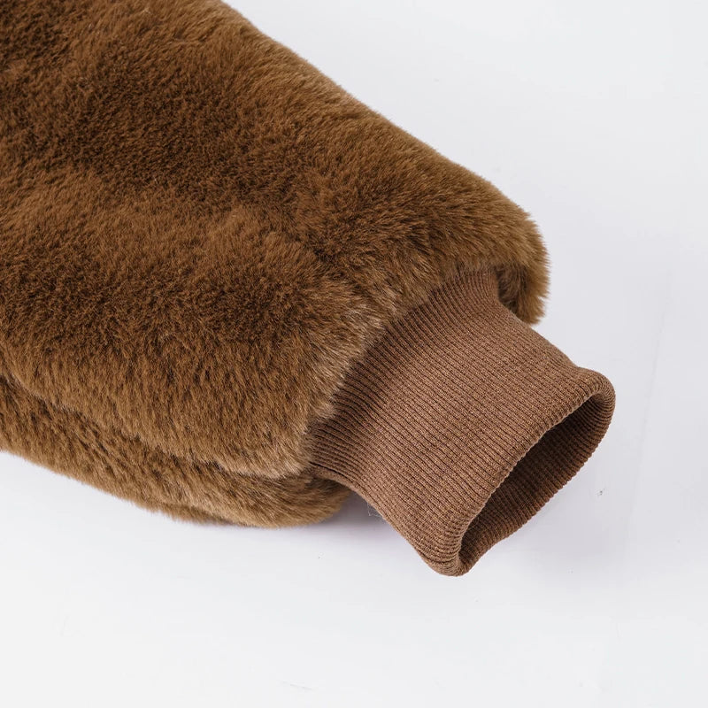 Damen Felljacke mit Reißverschluss – Warm & Elegant