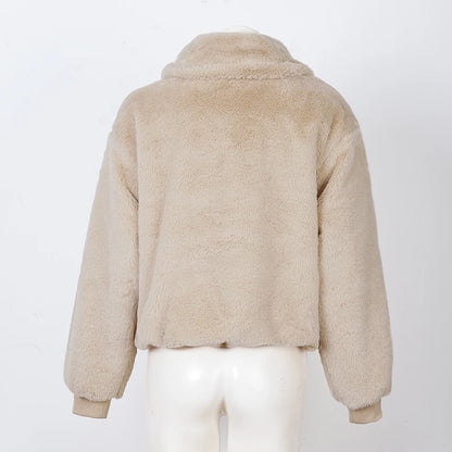 Damen Felljacke mit Reißverschluss – Warm & Elegant