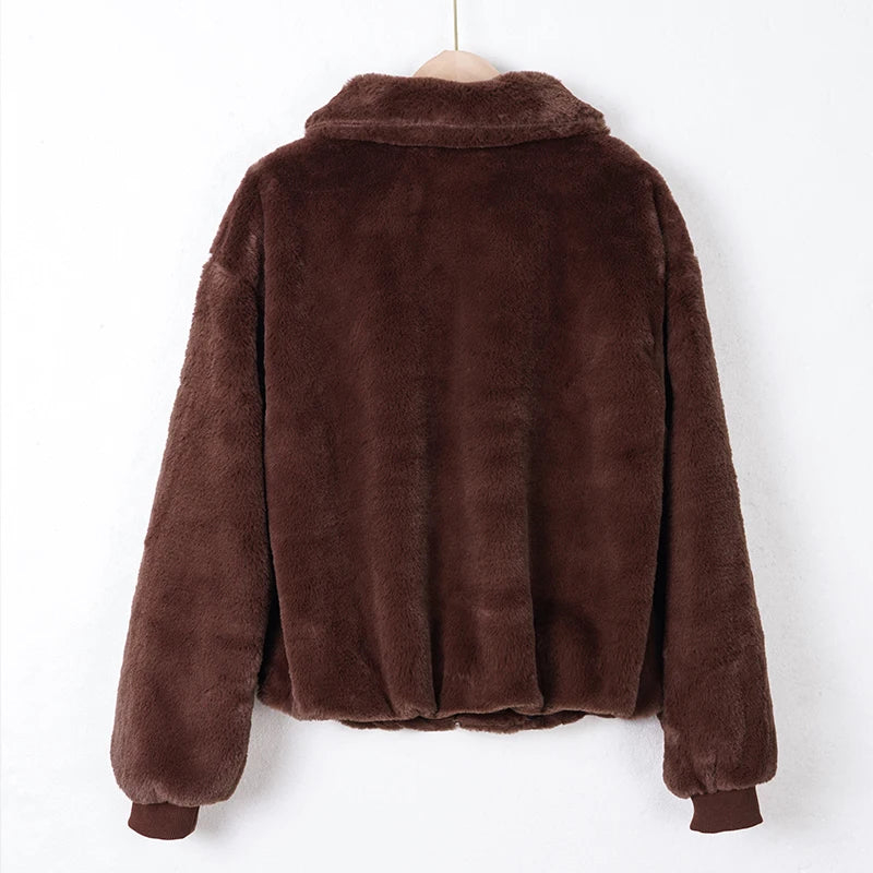 Damen Felljacke mit Reißverschluss – Warm & Elegant