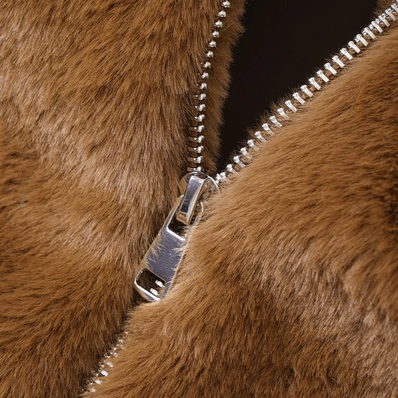 Damen Felljacke mit Reißverschluss – Warm & Elegant