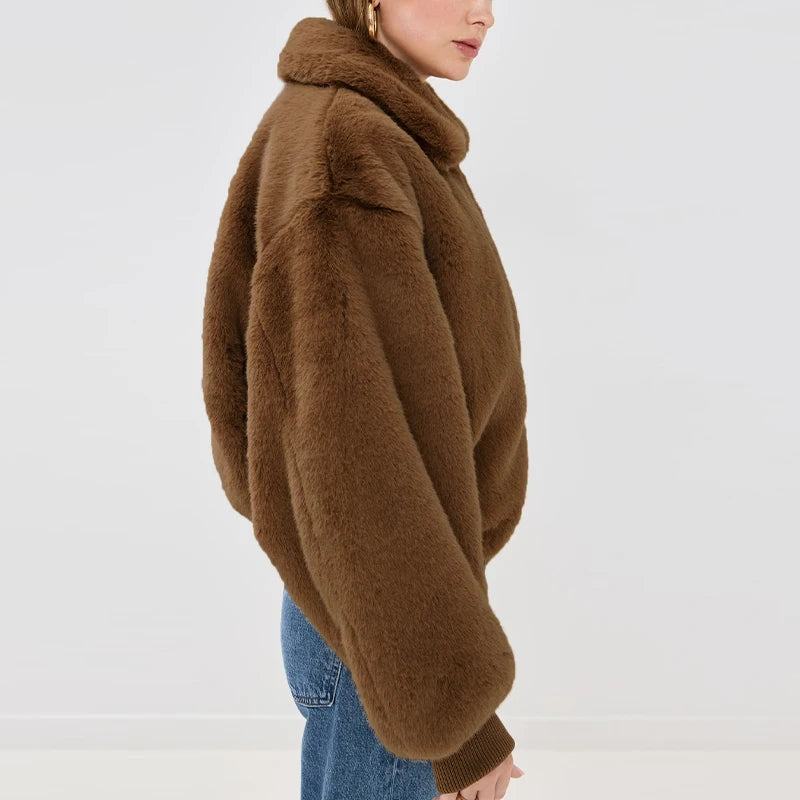Damen Felljacke mit Reißverschluss – Warm & Elegant
